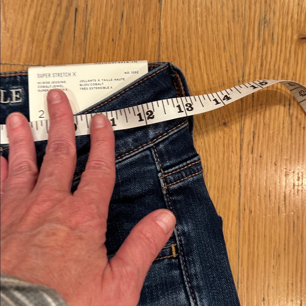 American Eagle Outfitters Women's Deep Indigo Skinny Jeans size 2 Short - Picture 9 of 13